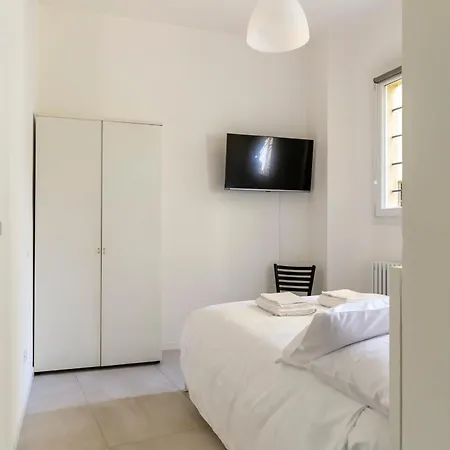 Apartment Amos - 5 Minutes From Piazza Maggiore Bologna Exterior photo